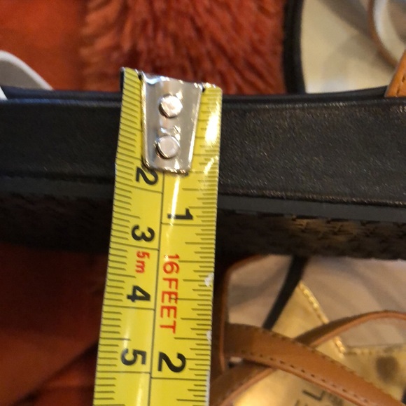 🆕Michael Kors criss cross ankle strap leather low platform wedge sandals NWOT - Picture 9 of 9